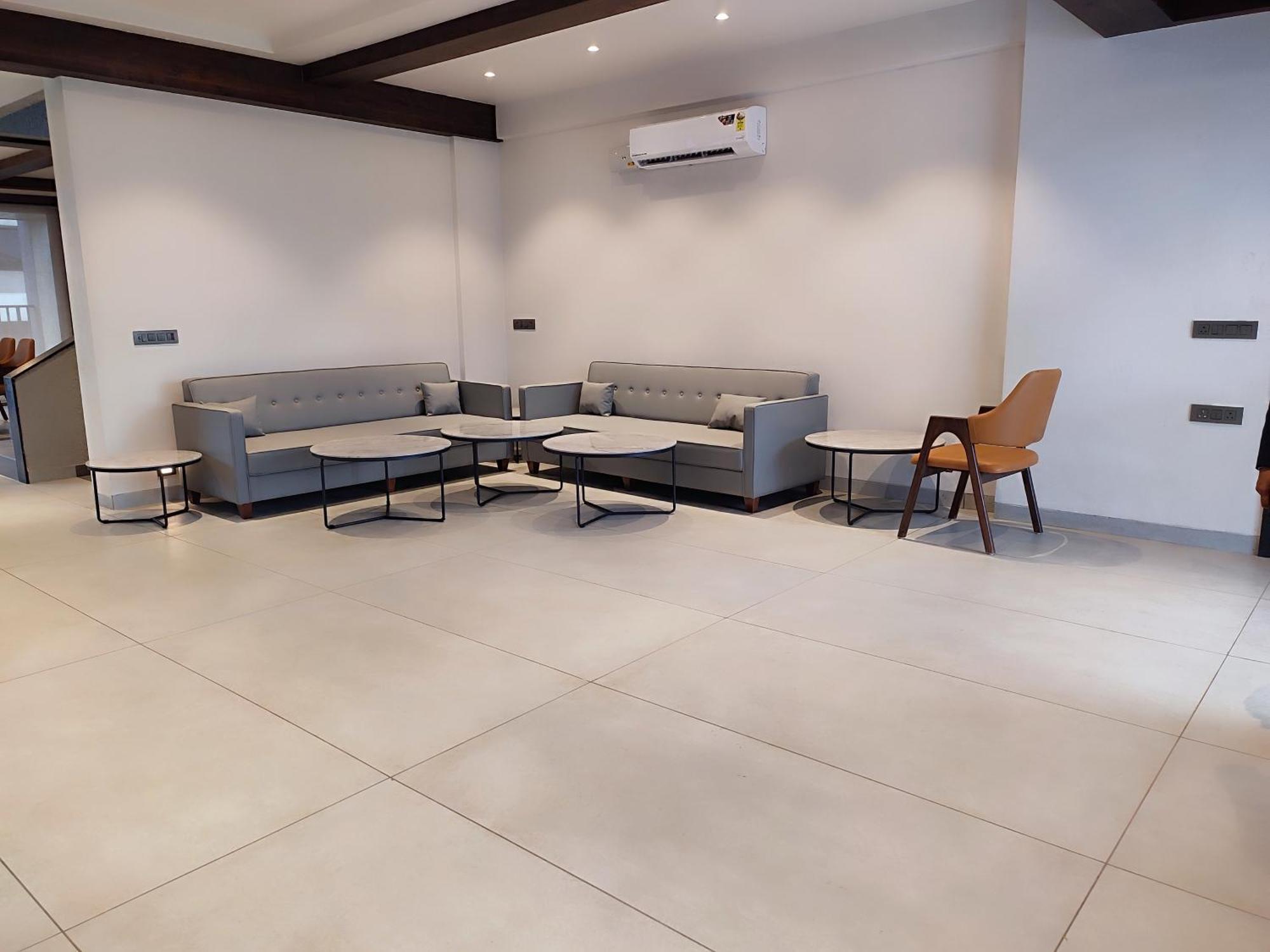 Manas Lifestyle Villas, イガットプリ 部屋 写真