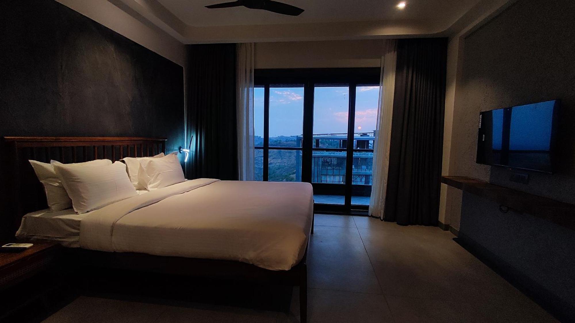 Manas Lifestyle Villas, イガットプリ エクステリア 写真