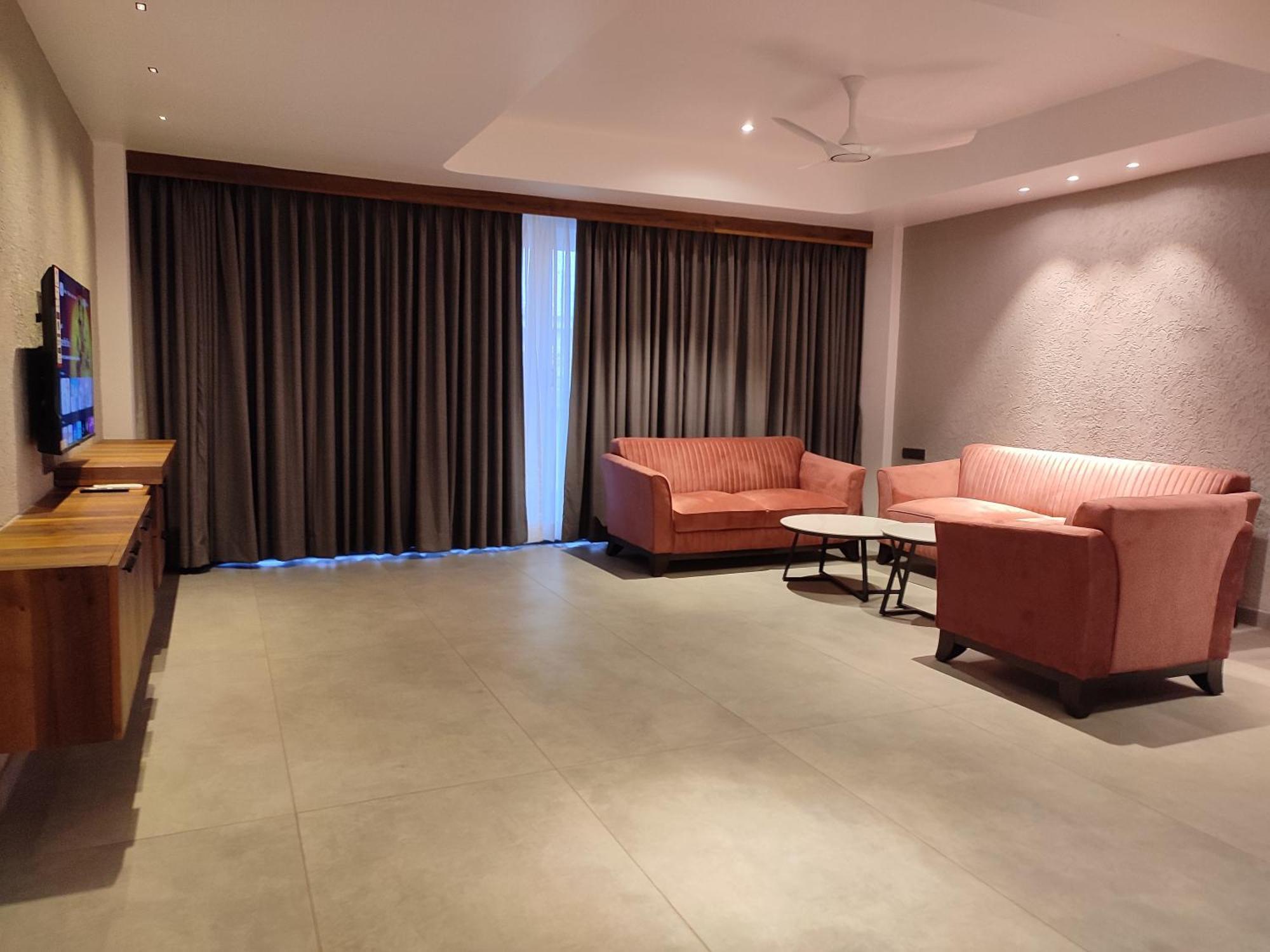 Manas Lifestyle Villas, イガットプリ エクステリア 写真